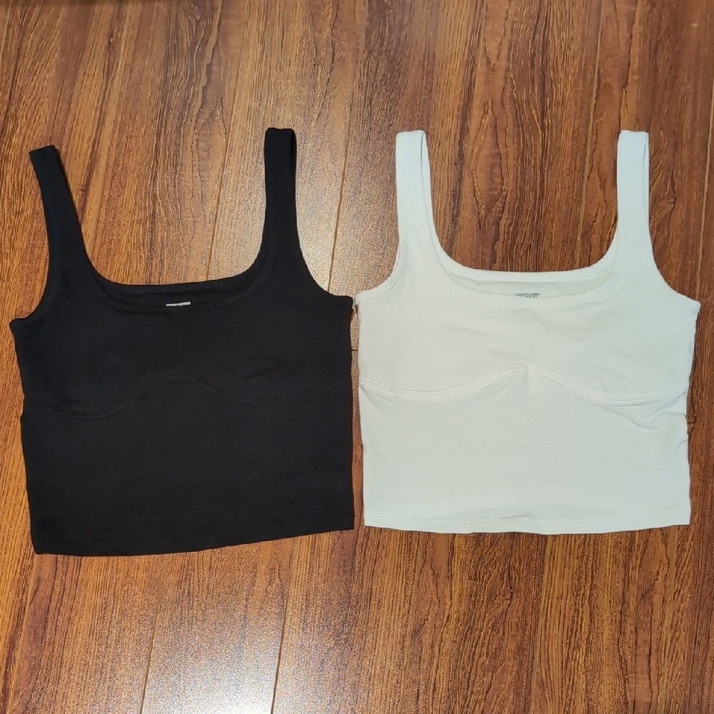 VS Pink Women's Black and White Tank Bundle Size Small